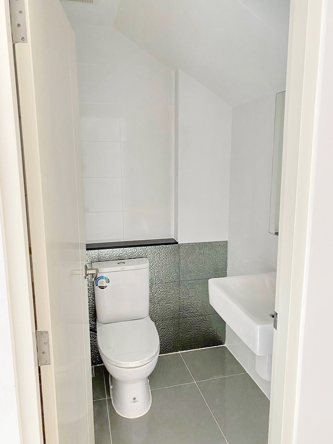 ให้เช่า บ้านกลางเมือง The Era ปิ่นเกล้า-จรัญฯ บ้านใหม่มือ 1 สามชั้น