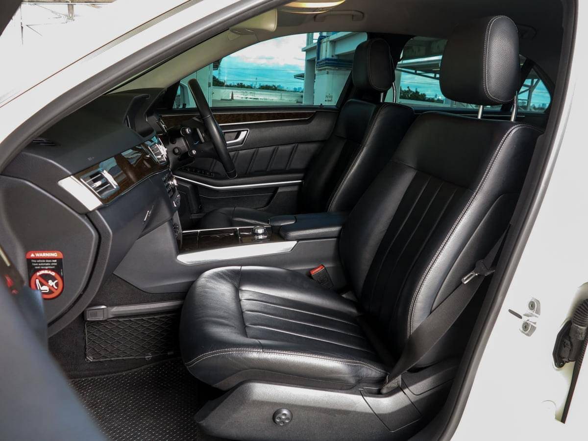 Mercedes Benz E200 CGI 2.0 Executive Facelift ปี 2013
