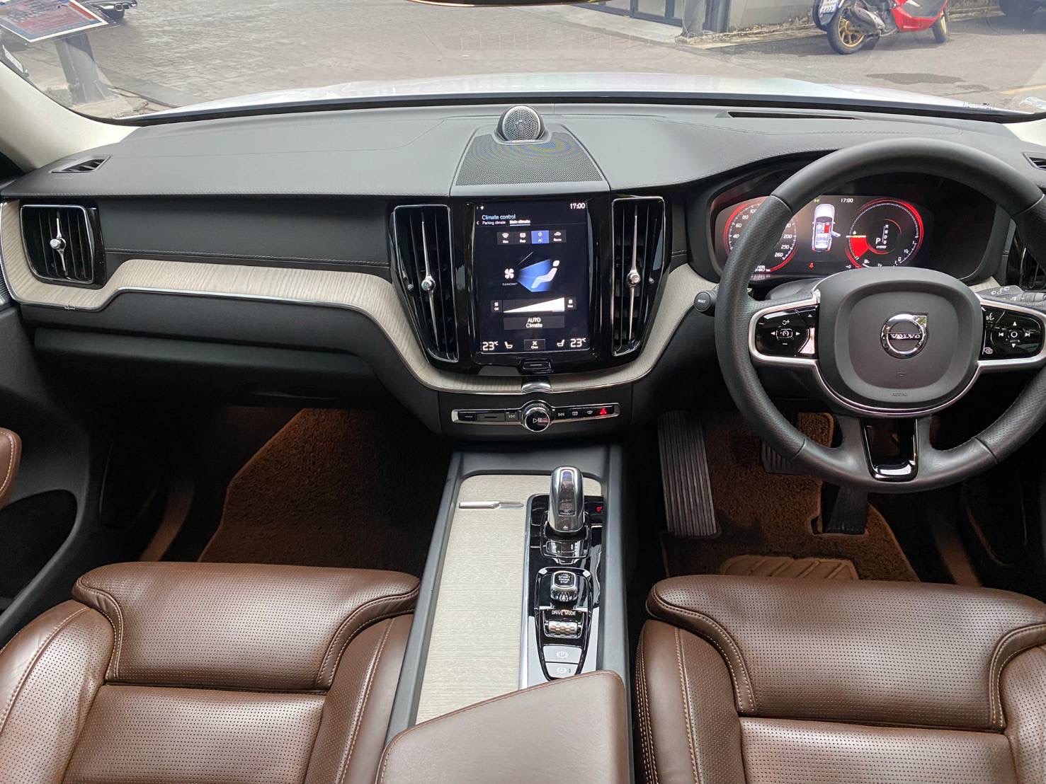 Volvo XC60 2.0 T8 Inscription 4wd SUV AT ปี 2019