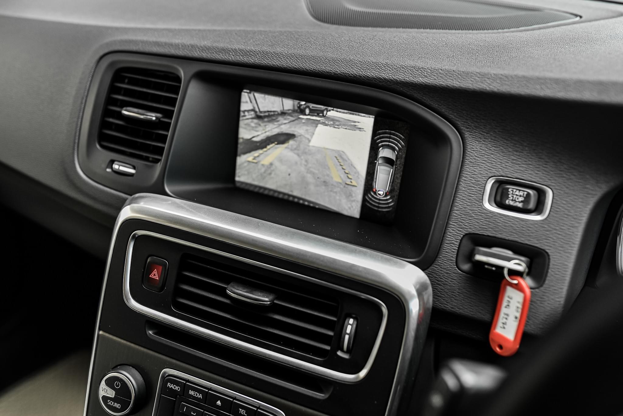 Volvo V60 T4F ปี 2014