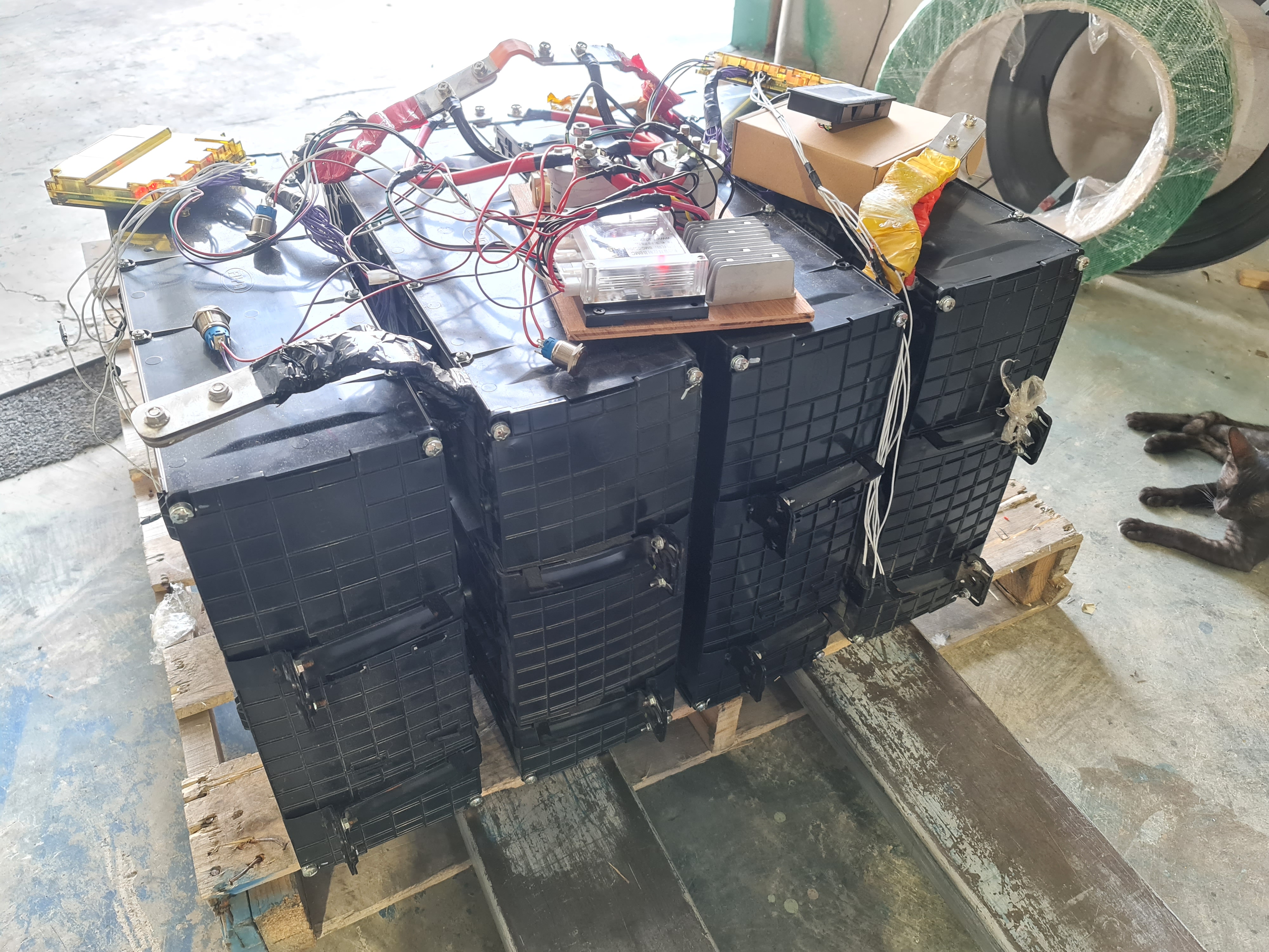 แบตเตอรี่โฟลคลิฟไฟฟ้า แฮนลิฟท์ไฟฟ้า สำหรับปล่อยเช่า ราคาต่ำกว่าแบตแห้ง traction