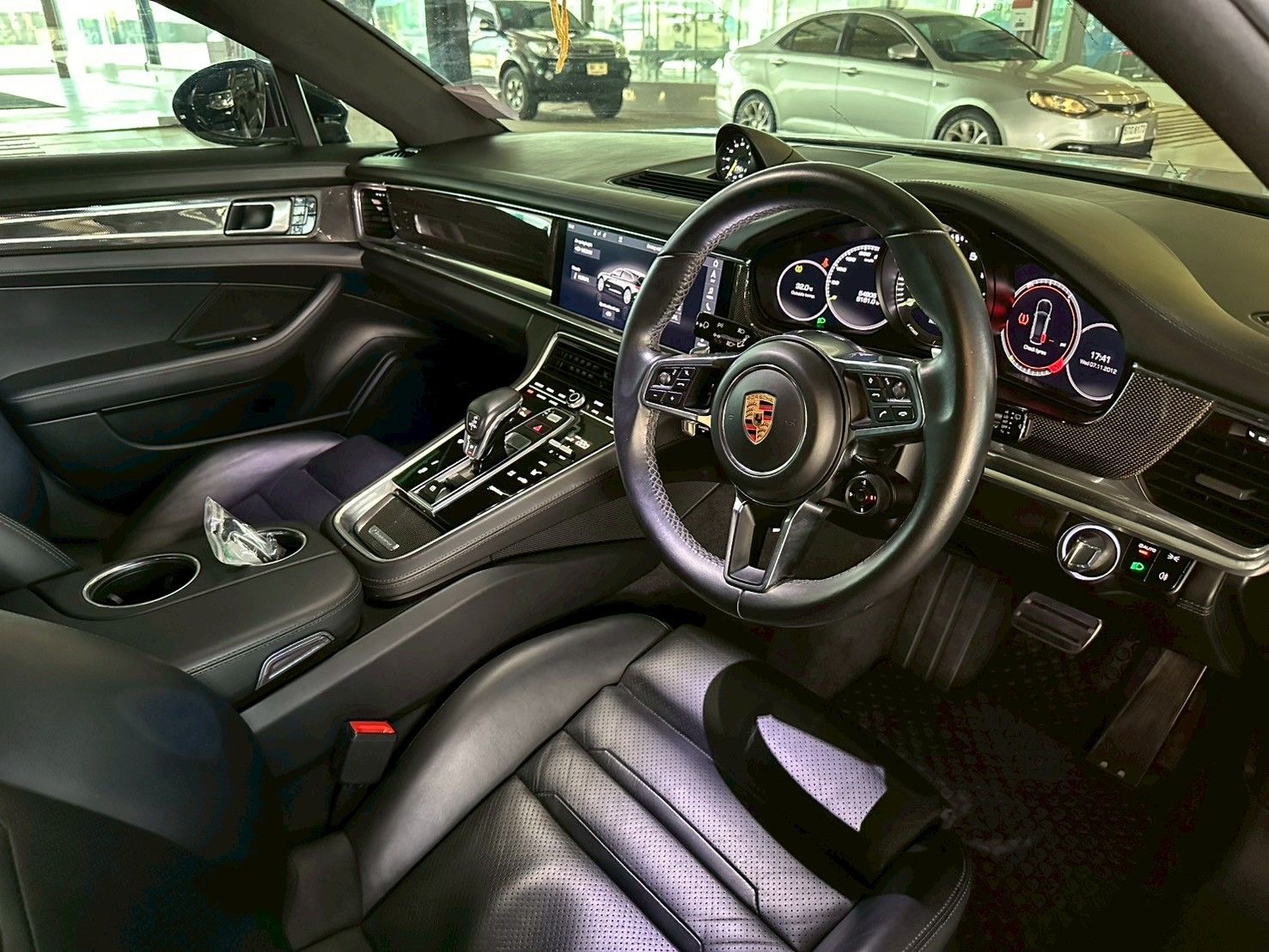 Porsche Panamera 4 e-hybrid Turismo ปี 2018