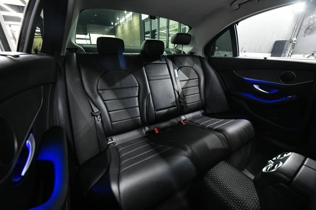 Mercedes Benz C220d avantgarde ปี2022
