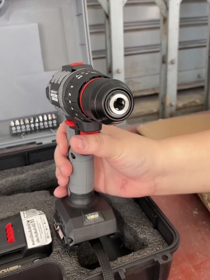 สว่านแบตกระแทก 3 ระบบ ไร้แปรงถ่าน ยี่ห้อ OSUKA รุ่น OCHD802-D2