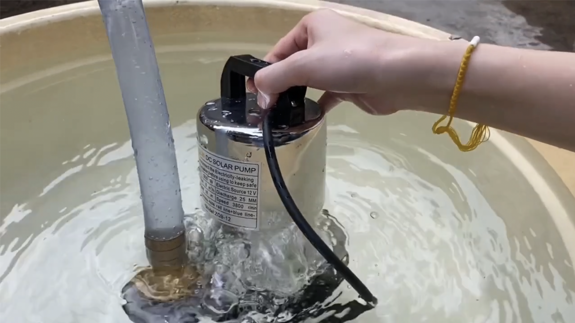 ปั้มไดโว่ แสตนเลส Onsen 12V ท่อ 3 ขนาด แบบทองเหลือง แถมตัวคีบแบต 1 คู่ สายยาว 5 เมตร