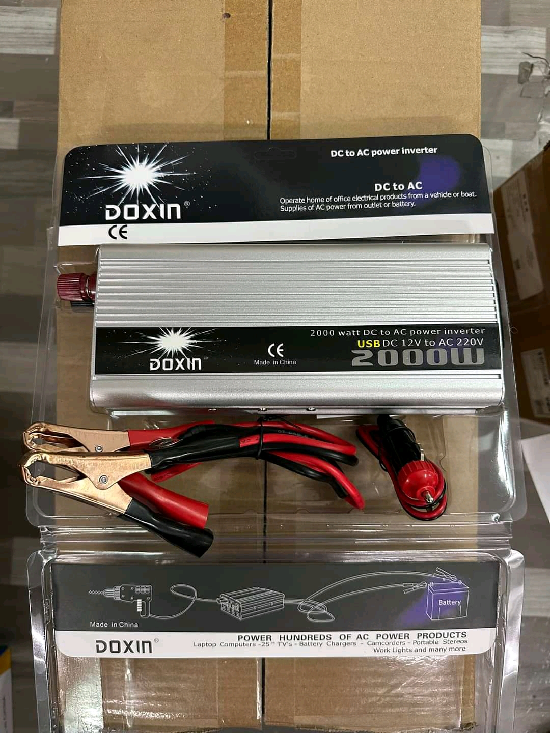 ตัวแปลงไฟ 12V เป็น 220V ไฟบ้าน ขนาด 2000 วัตต์ ยี่ห้อ Doxin มีช่อง USB