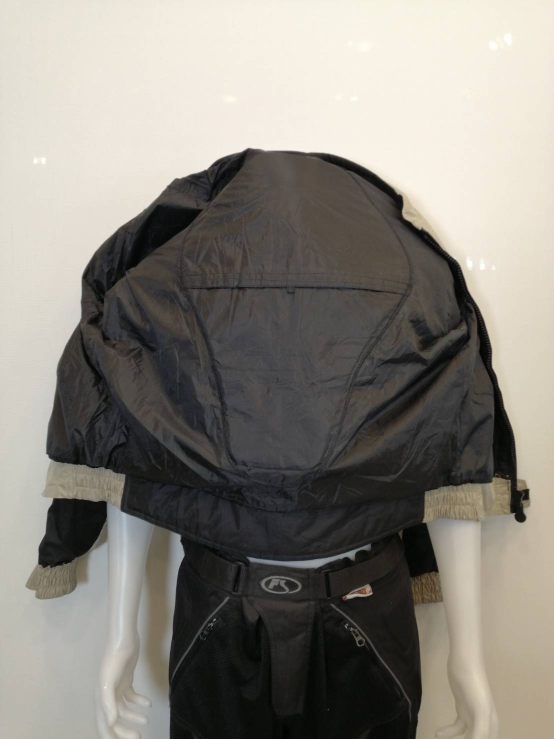 เสื้อขี่มอเตอร์ไซด์( มือสอง) RCS 189 อก 50" ยาว 25" ยี่ห้อ Xplorer