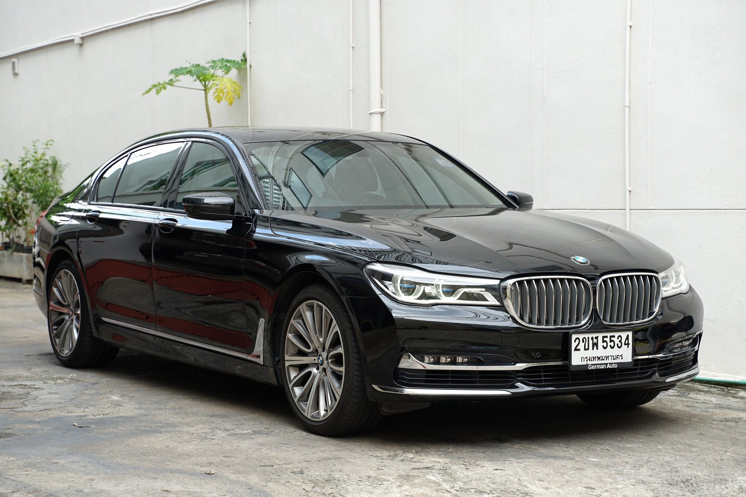 BMW 740Li Pure Excellence G12 Additional Package ปี 2016