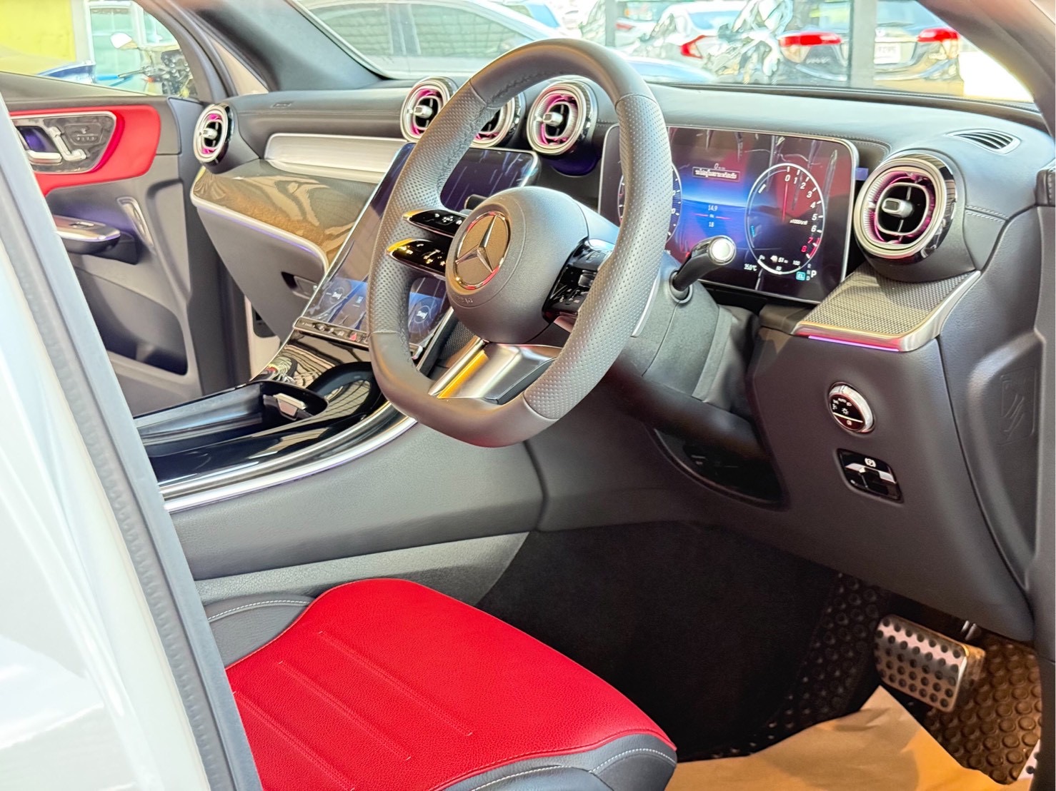 Benz Glc350e AMG ปี 2025
