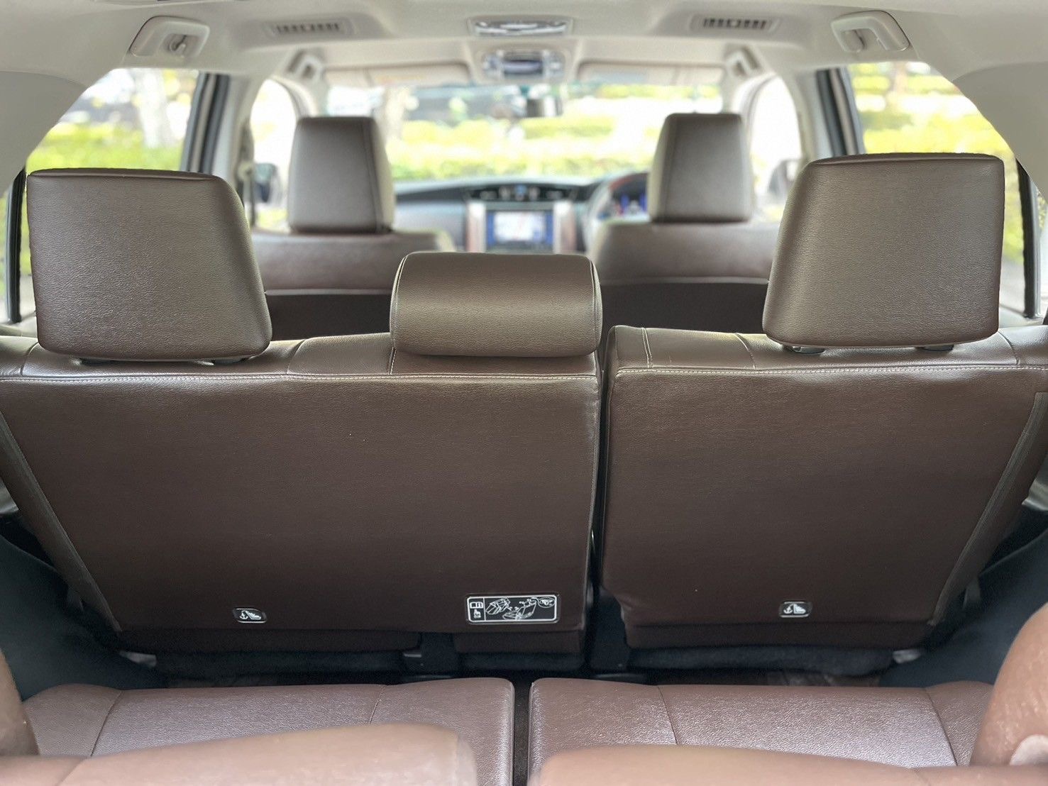 Toyota Fortuner 2.8V 2wd AT สีขาว ปี2015