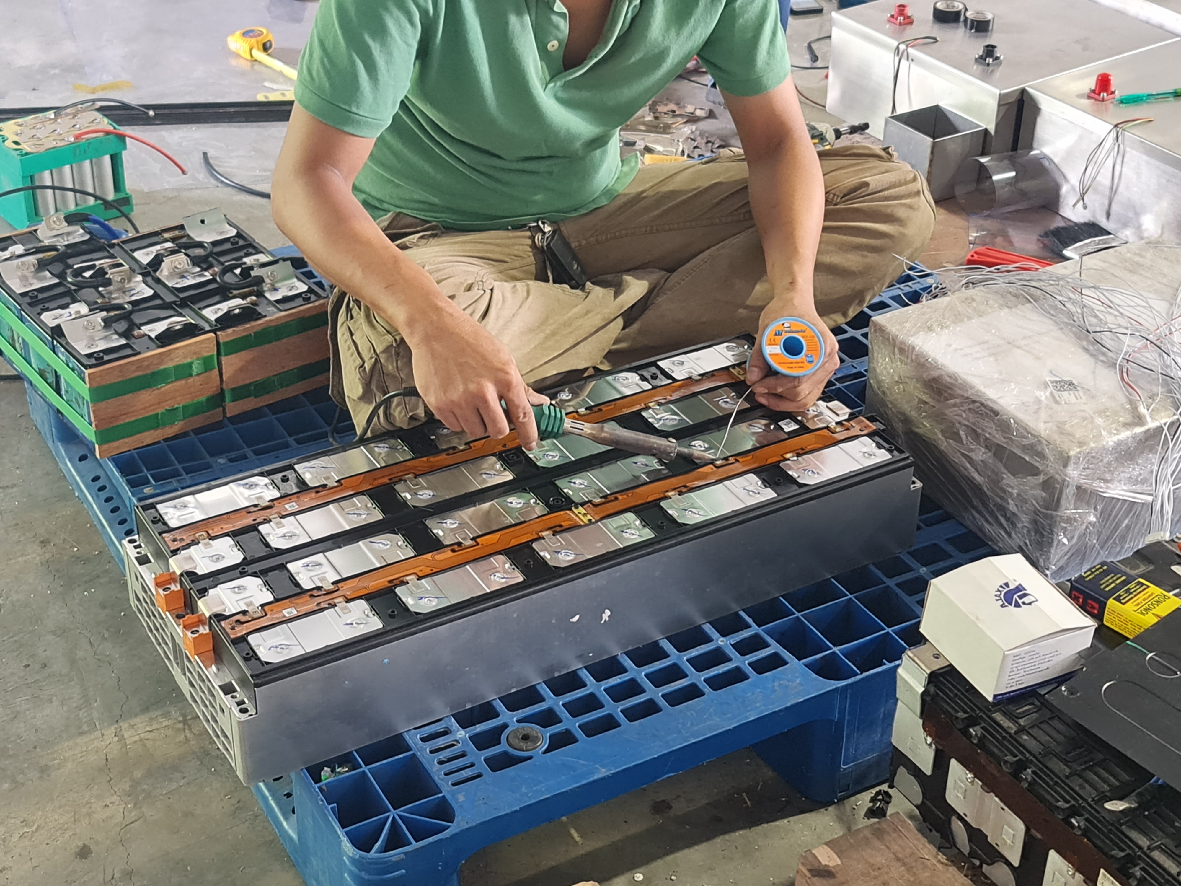 แบตเตอรี่สำหรับโฟลคลิฟท์ไฟฟ้า CATL NMC 811 ,LFP 302ah ระบบ 48v