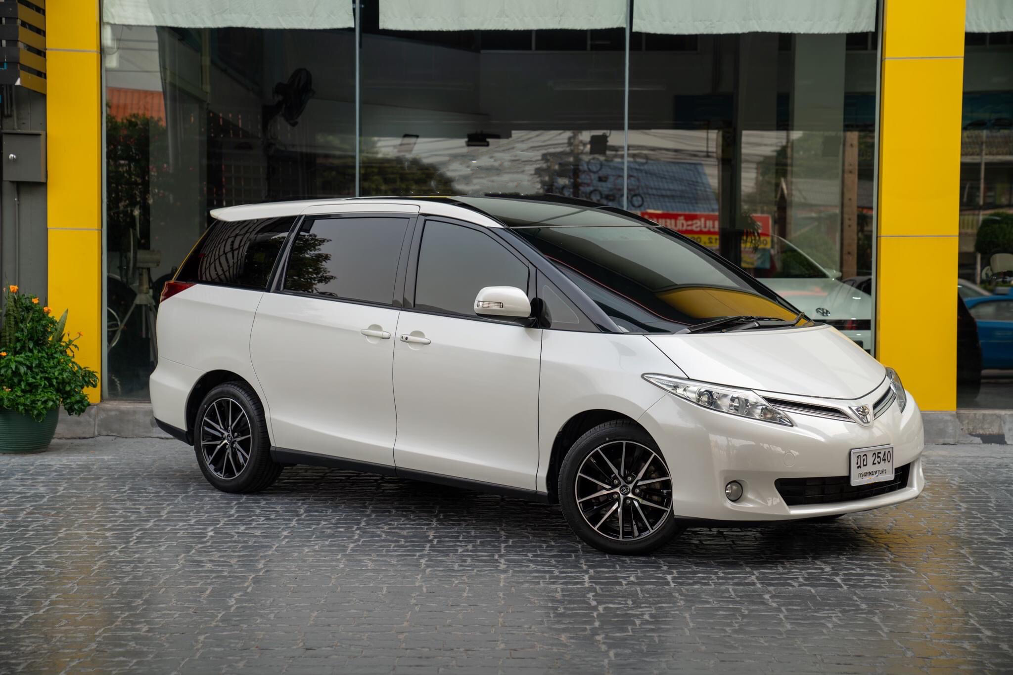 Toyota Estima 2.4 G Premium ปี 2010