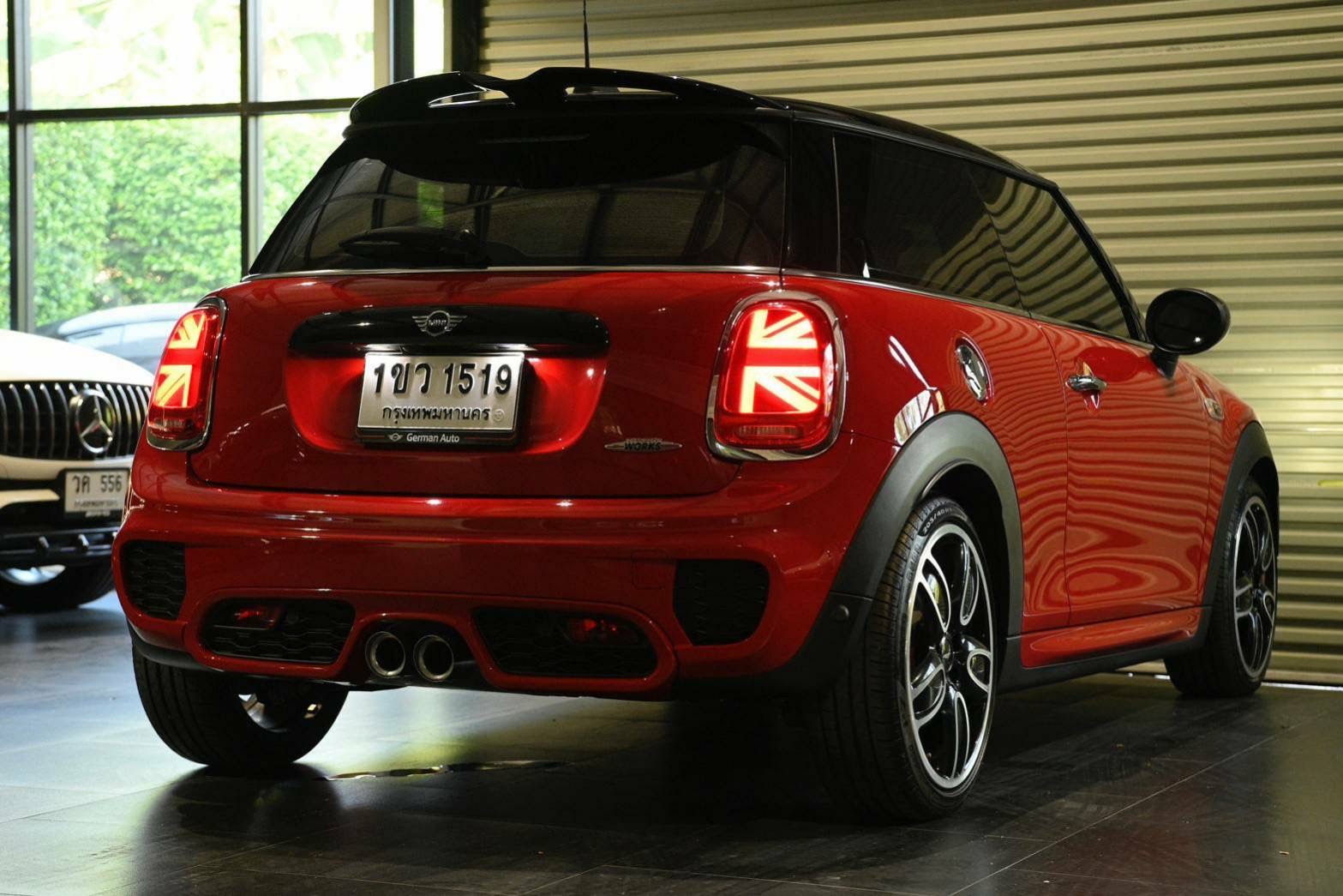 MINI John Cooper Works LCI ปี 2020