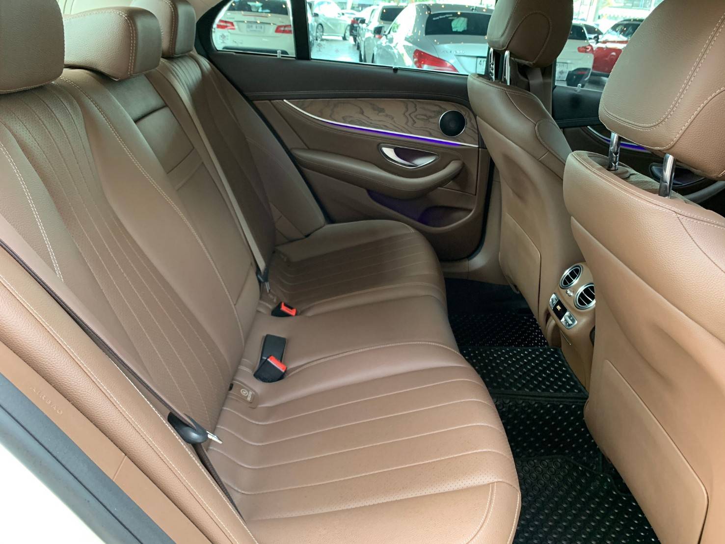 Mercedes Benz E350e Exclusive ปี 2017