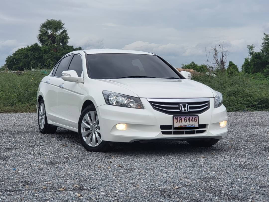 HONDA Accord 2.4EL i-VTEC (G8) 5AT ปี 2011
