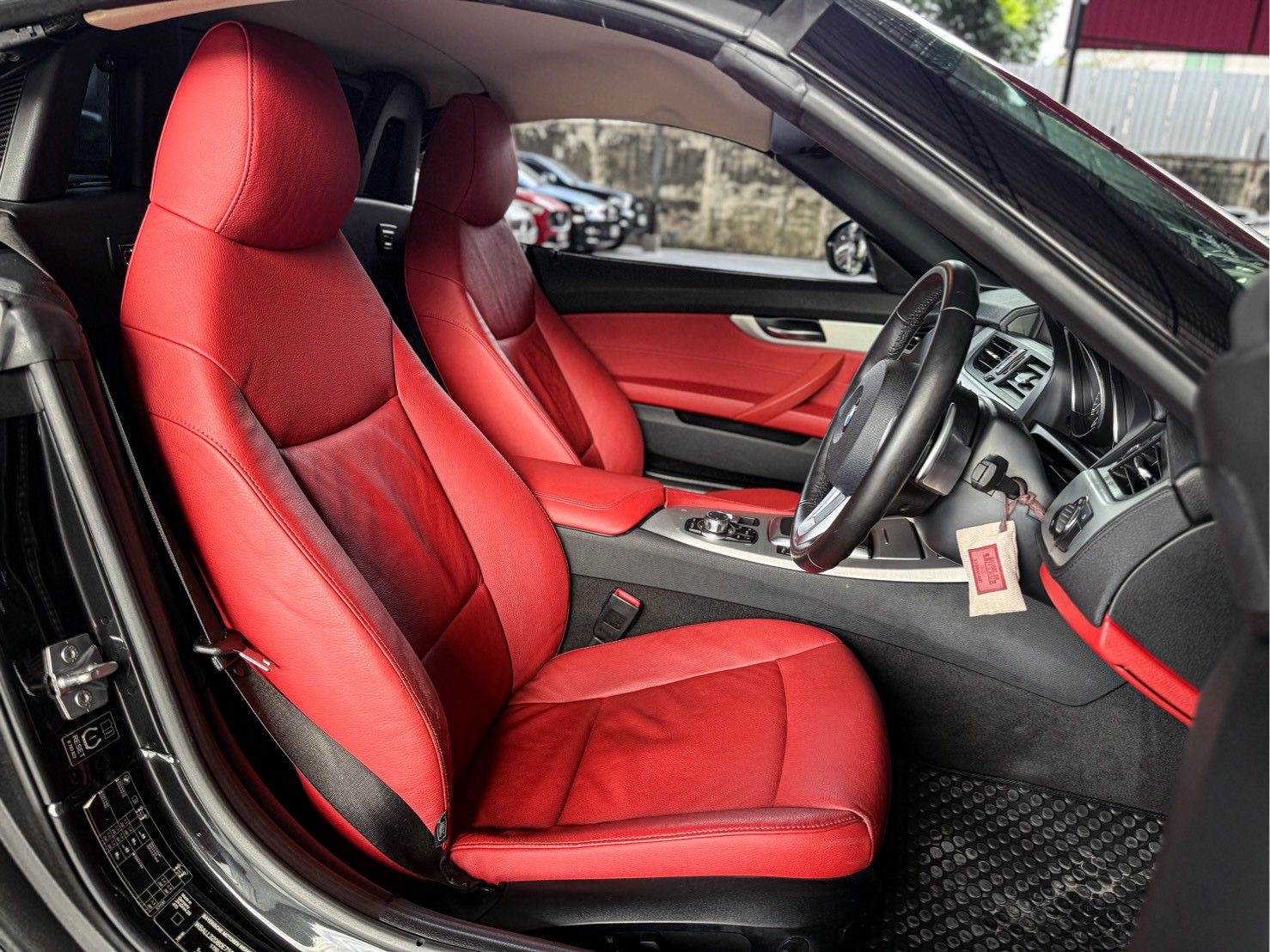 BMW Z4 2.0 sDrive20i M SPORT ปี 2011