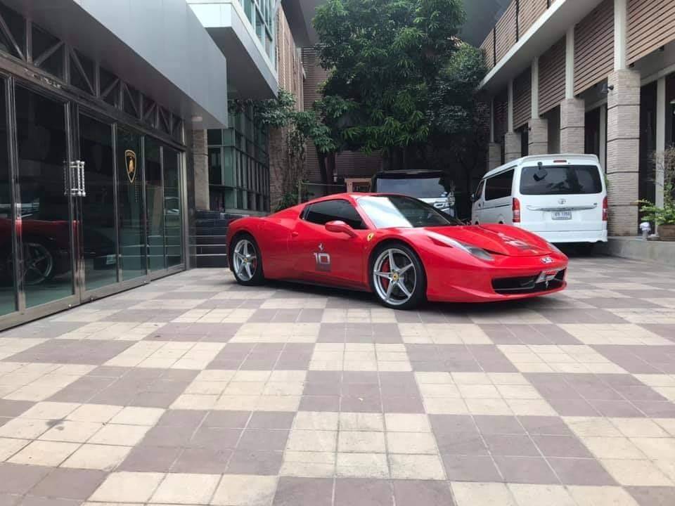 Ferrari 458 Spider ปี 2012