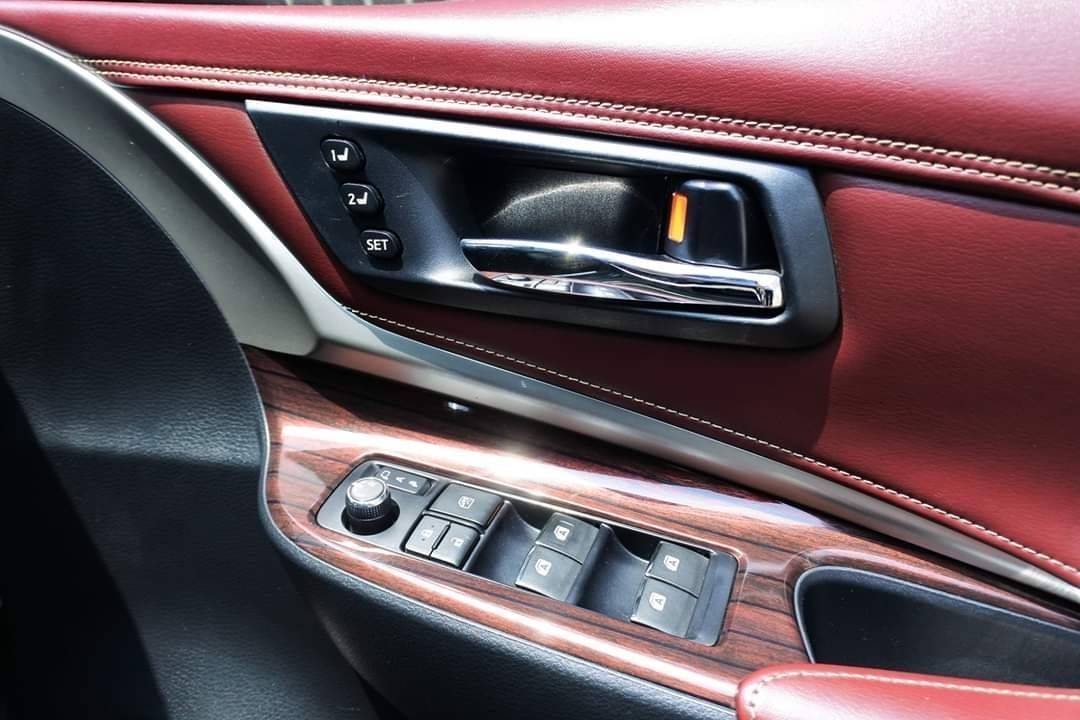 TOYOTA HARRIER 2.5 Hybrid E-Four ปี 2014