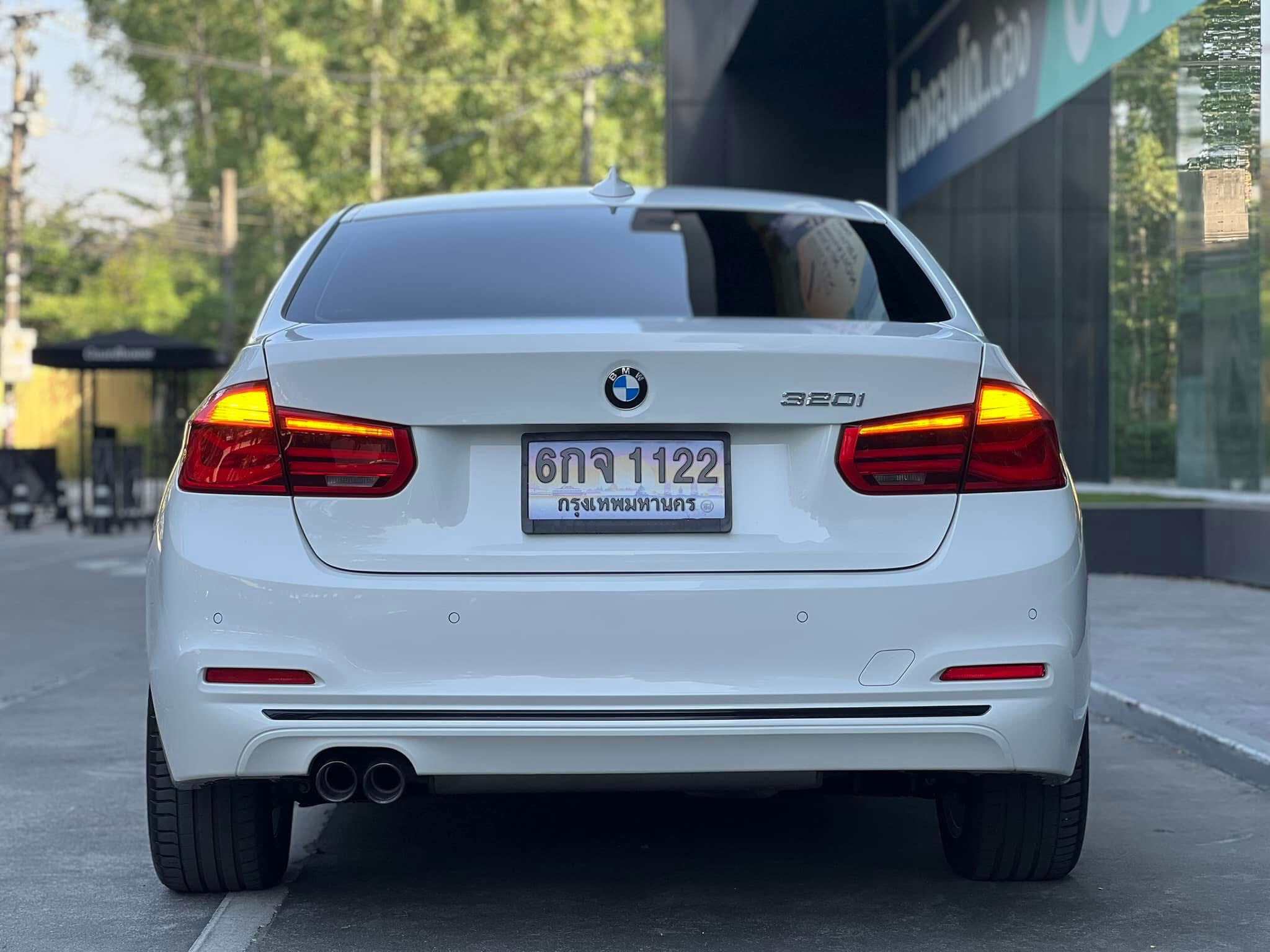 BMW F30 320i Sport LCI ปี 2016