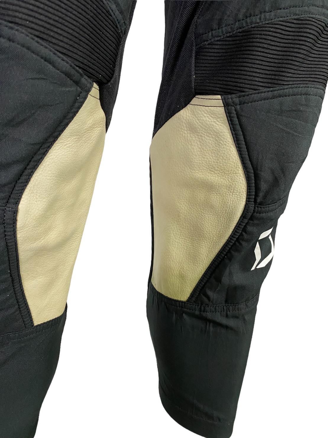 กางเกงสำหรับขี่มอเตอร์ไซด์ ( มือสอง ) E&A 402: เอว 28-30" ยาว 25" **YOKO**