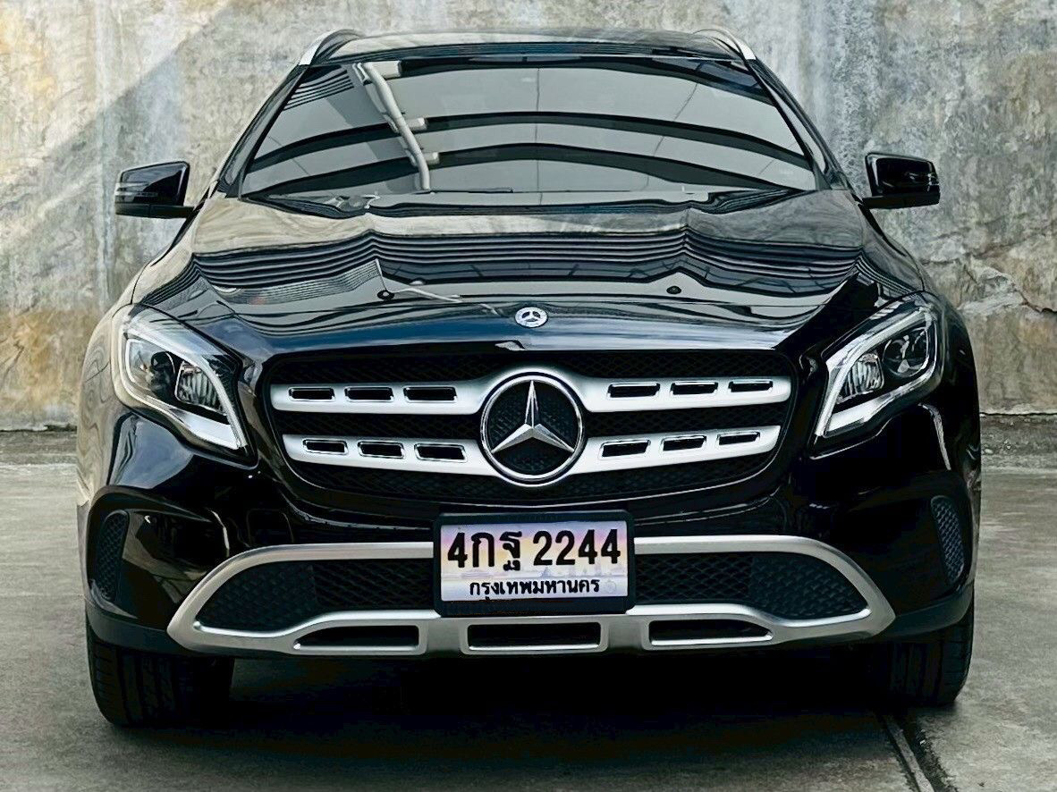 Mercedes-Benz GLA200 W156 ปี 2020