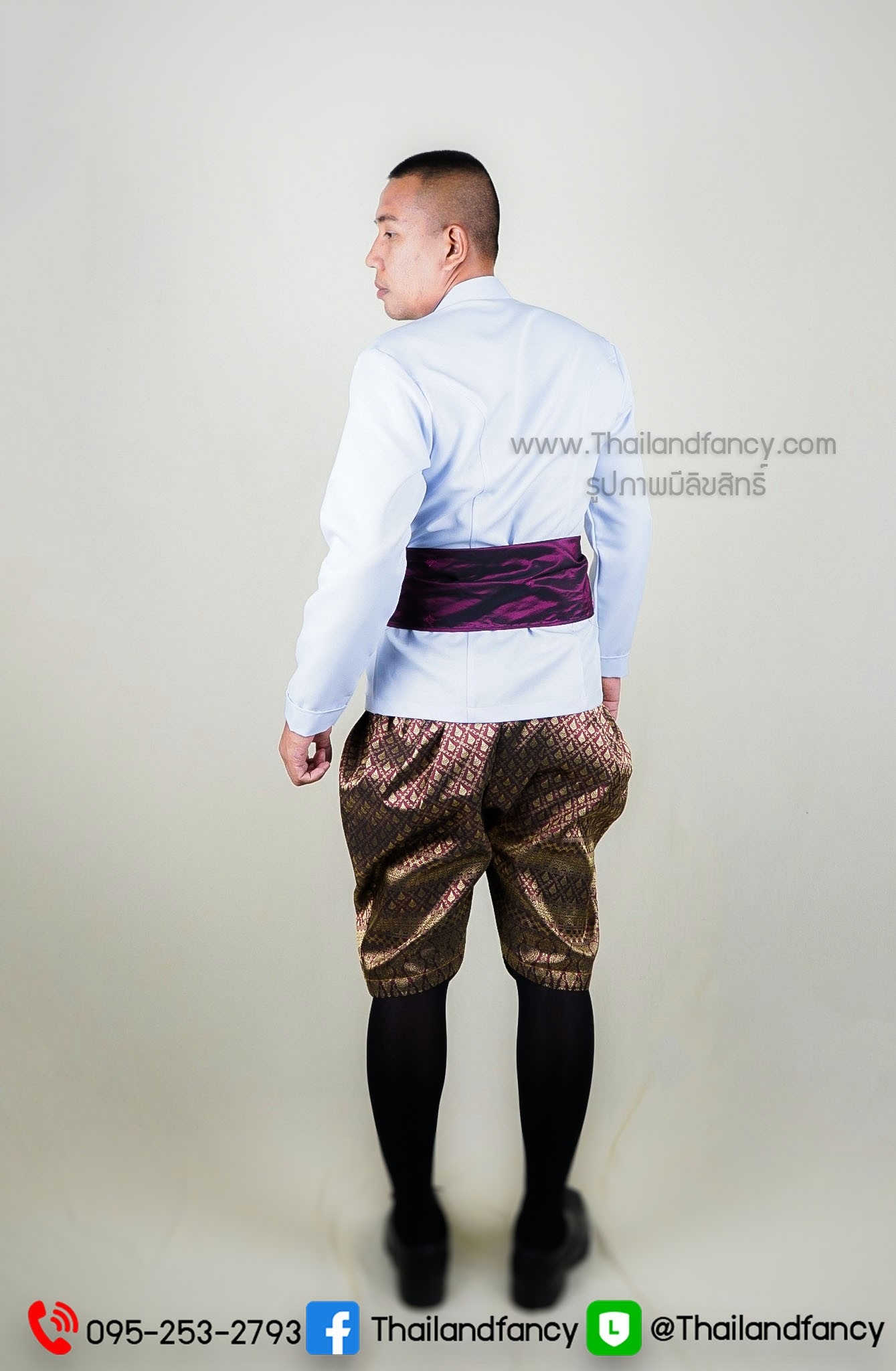ชุดไทยเพื่อนเจ้าบ่าว ชุดไทยย้อนยุค ชุดงานพิธีไทย ชุดไทยผู้ชาย ชุดไทยท่านเจ้าคุณ ชุดไทยออเจ้า เสื้อไทยราชปาแตนสีขาวเข้าคู่กับโจงกระเบนสีเข้ม