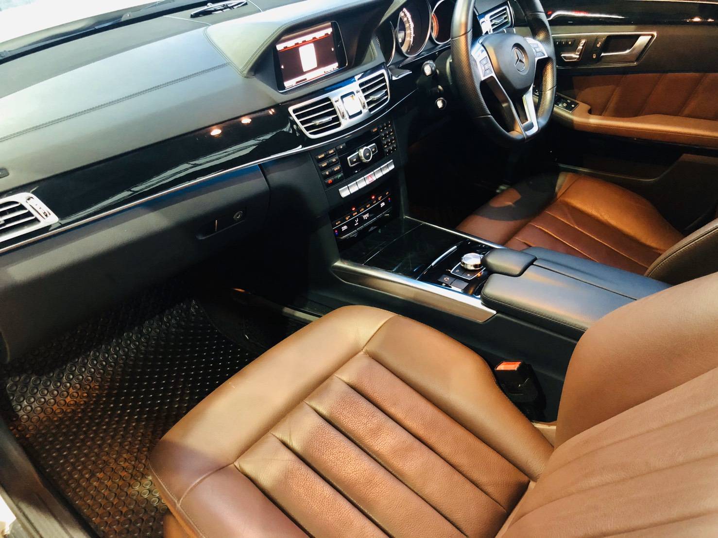 Mercedes Benz E300 AMG ปี2015