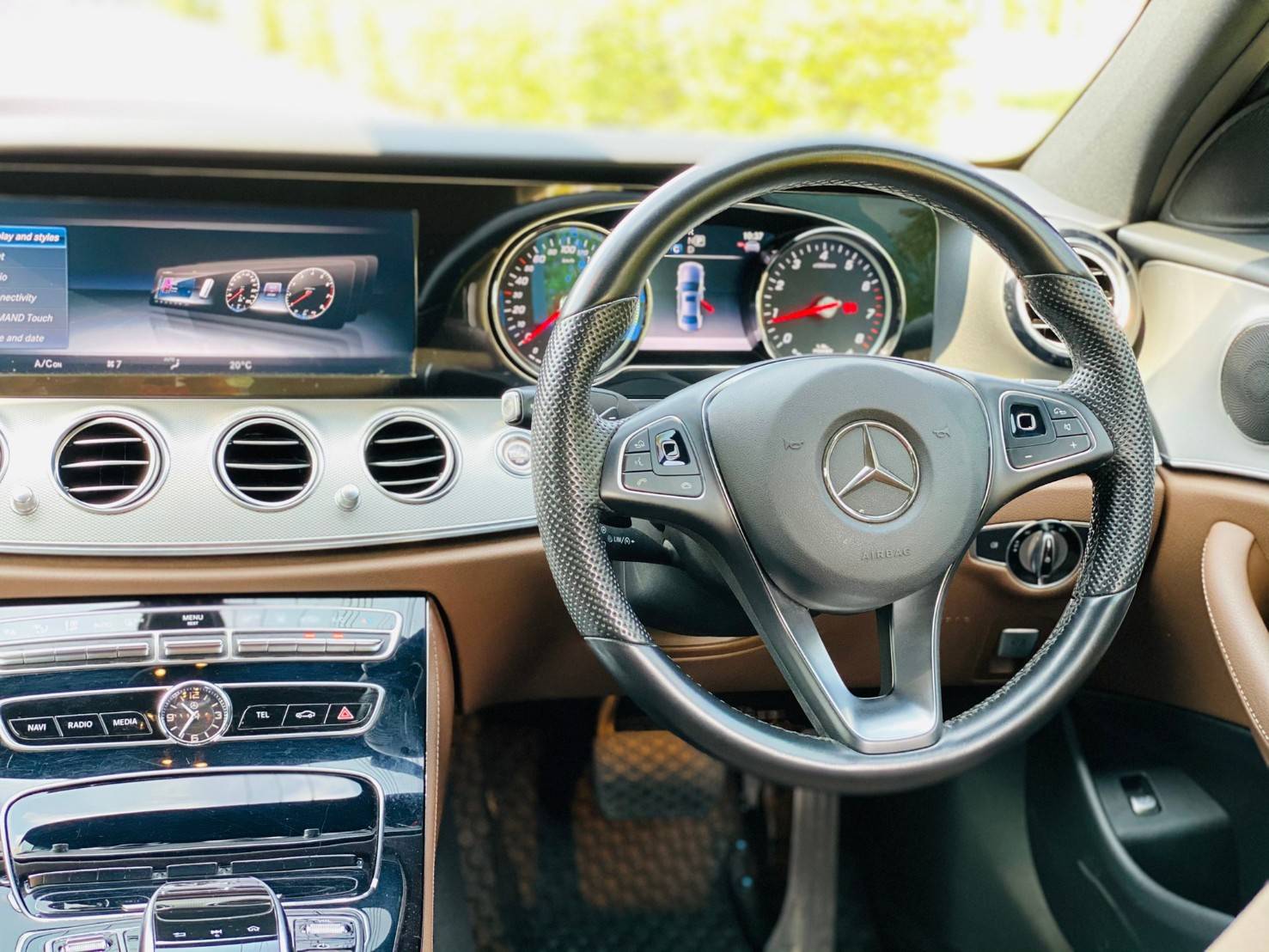 Mercedes-Benz E350e ปี 2017
