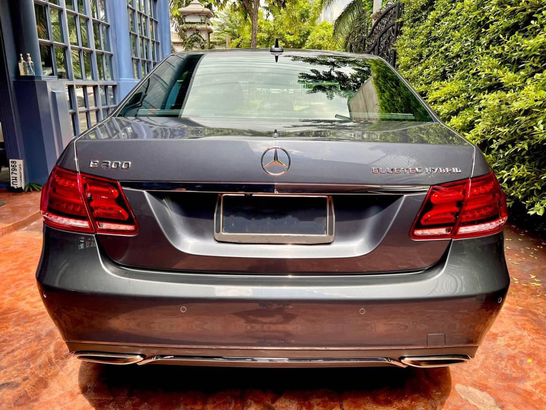 Mercedes Benz E300 Diesel Blutec Hybrid ปี 2016