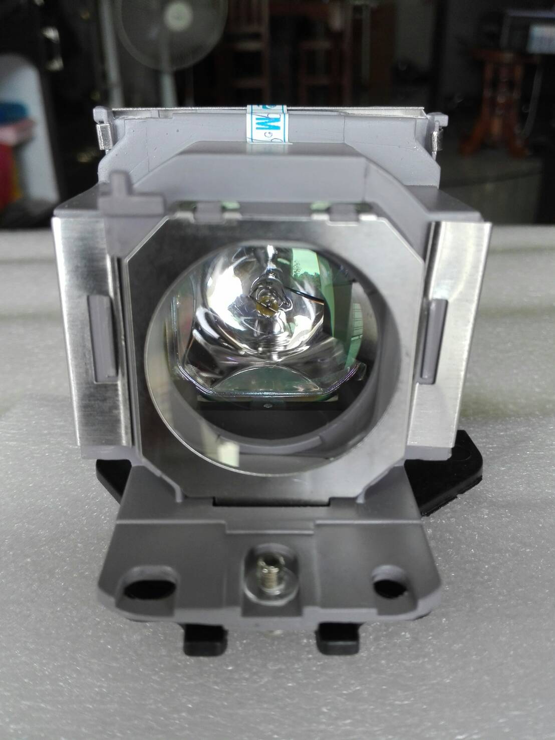 หลอดโปรเจคเตอร์ Sony VPL-DX140 Original – คุณภาพสูง ภาพคมชัด ทนทาน