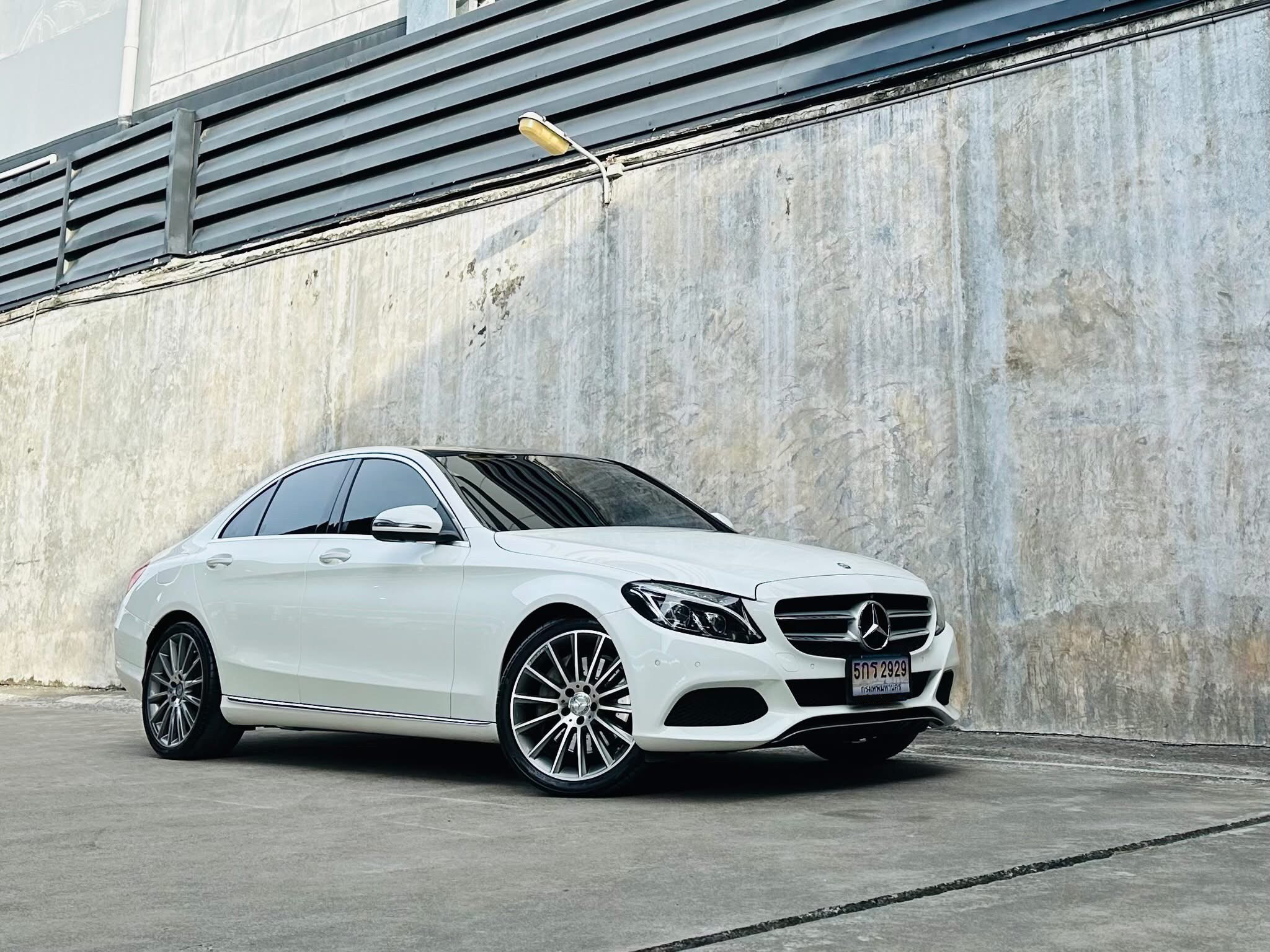 Benz C350e AMG Dynamic W205 ปี 2017