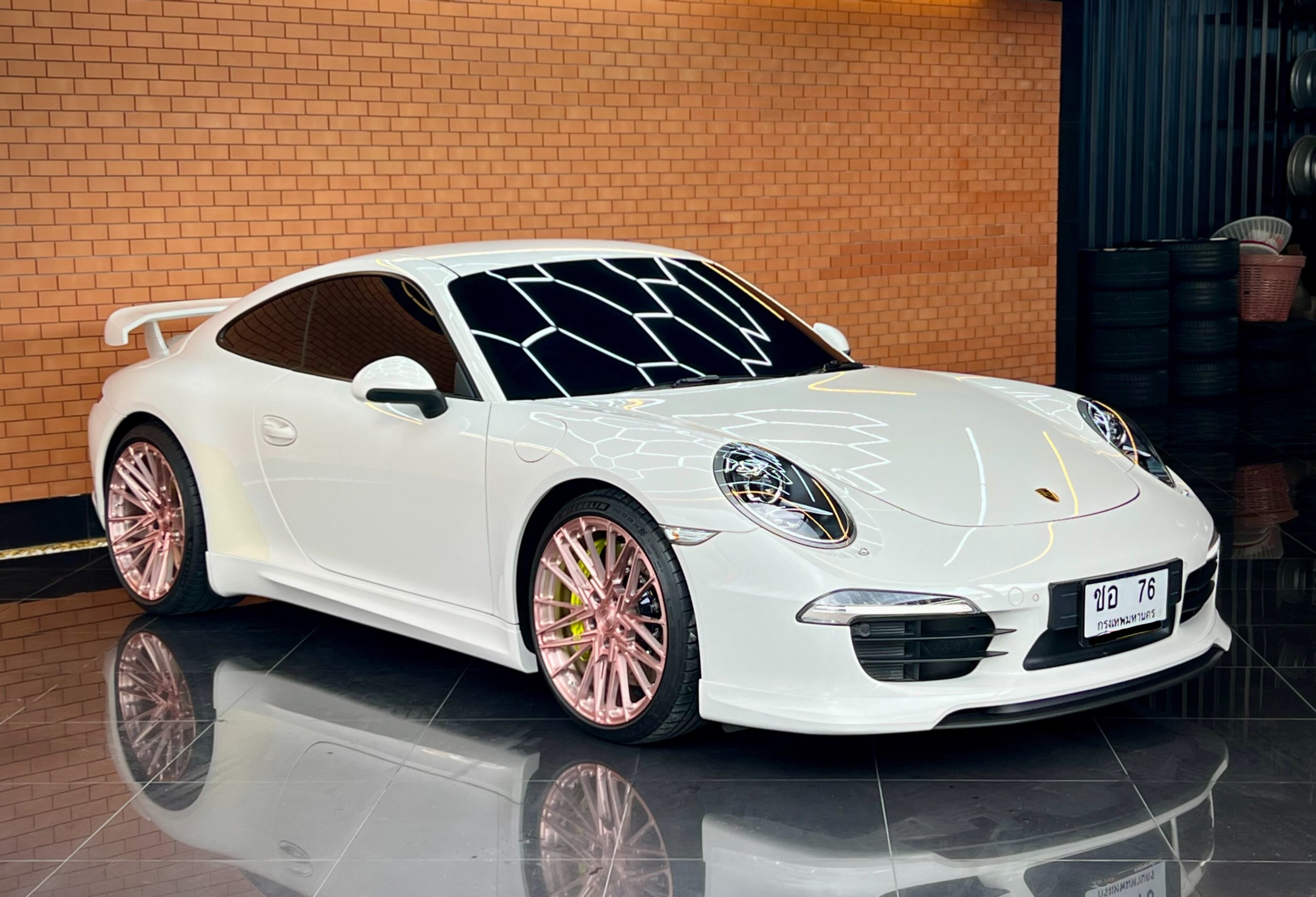 Porsche Carrera 911 ปี 2013
