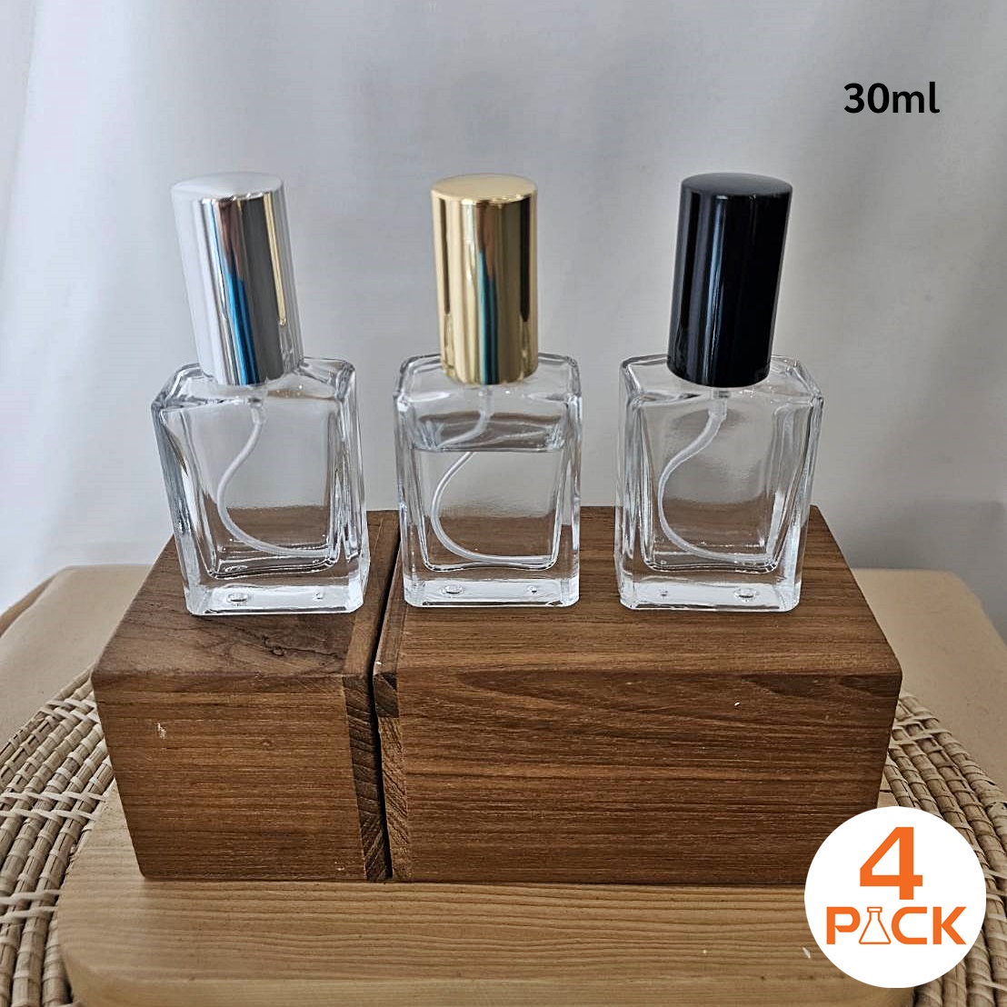 (กล่องละ 140ใบ)ขวดแก้ว30ml ทรงแบน +ฝาสเปรย์ เงิน/ทอง