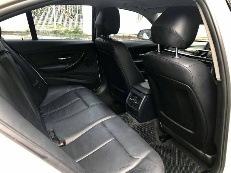 BMW 320i F30 เบาะดำ ปี 2014