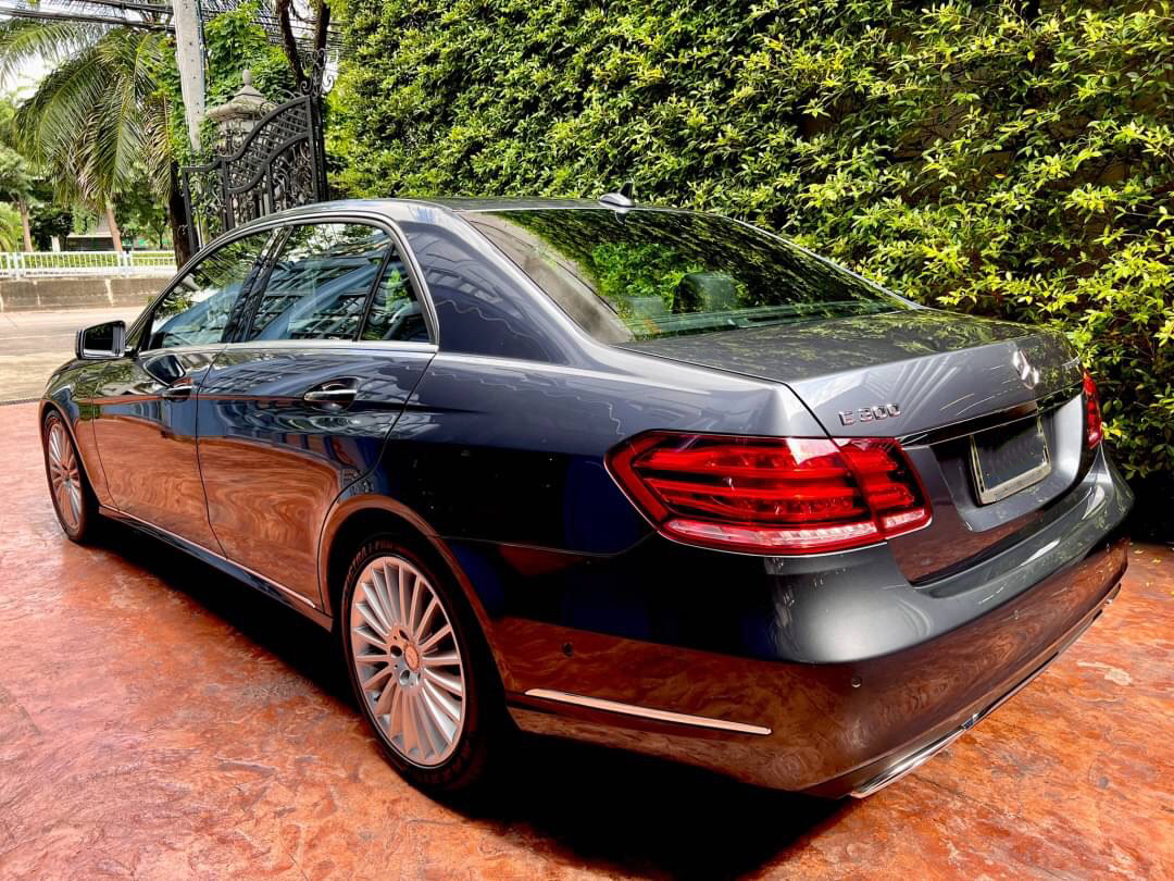 Mercedes Benz E300 Diesel Blutec Hybrid ปี 2016