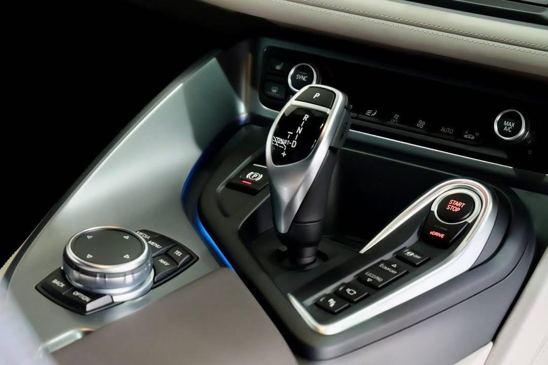 Bmw i8 Coupe Pure Impulse ปี 2015