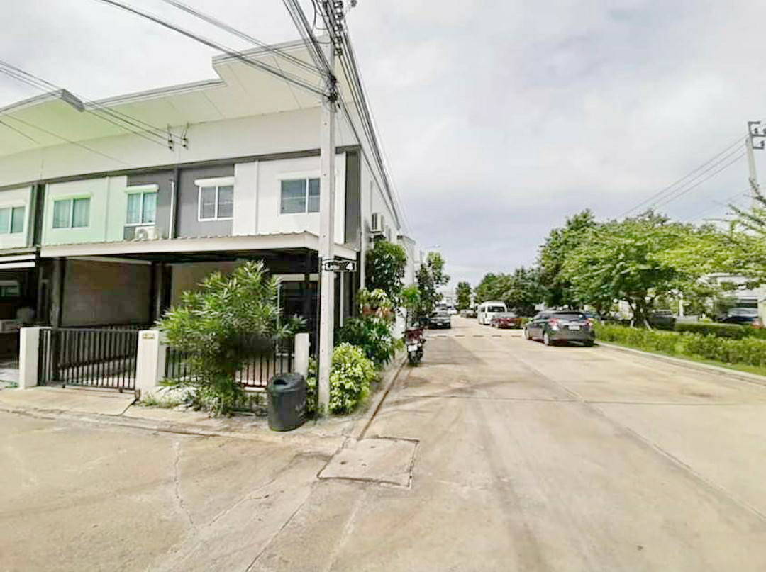 ให้เช่า ท/ฮ หลังมุม ติดสวน ใกล้ เทศบาลพิมลราช ใกล้ รร.วัดลาดปลาดุก