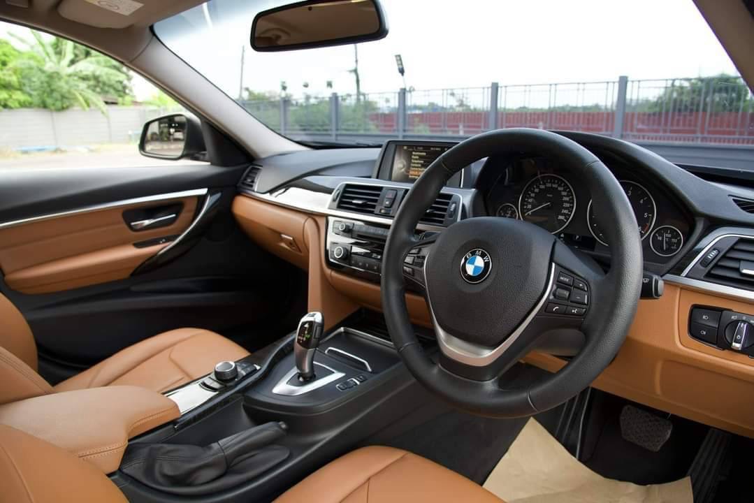 Bmw 320d F30 LCI ปี 2017