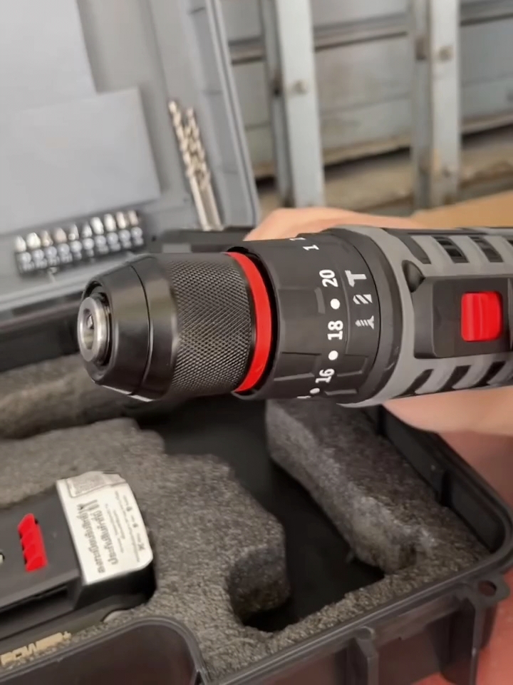 สว่านแบตกระแทก 3 ระบบ ไร้แปรงถ่าน ยี่ห้อ OSUKA รุ่น OCHD802-D2