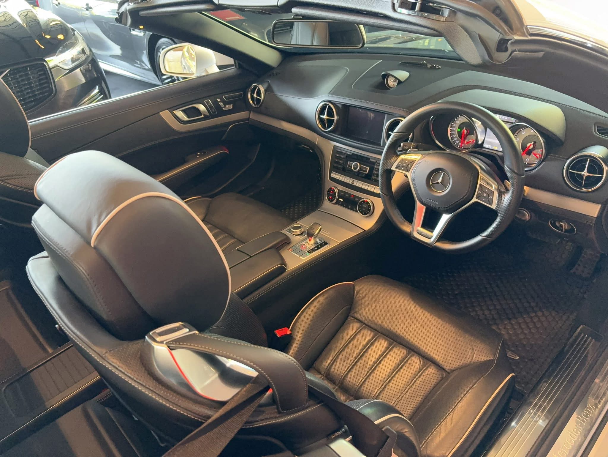 Mercedes Benz SL500 Roadster AMG R231 ปี 2014
