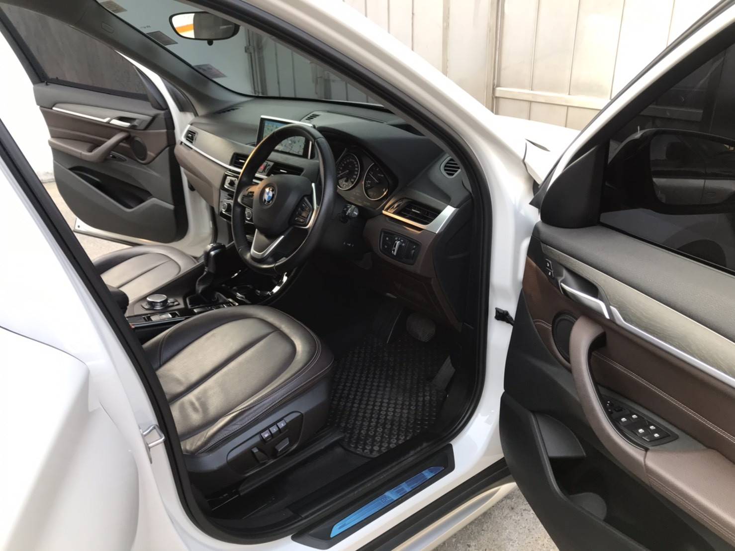 BMW X1 1.8d ปี 2016