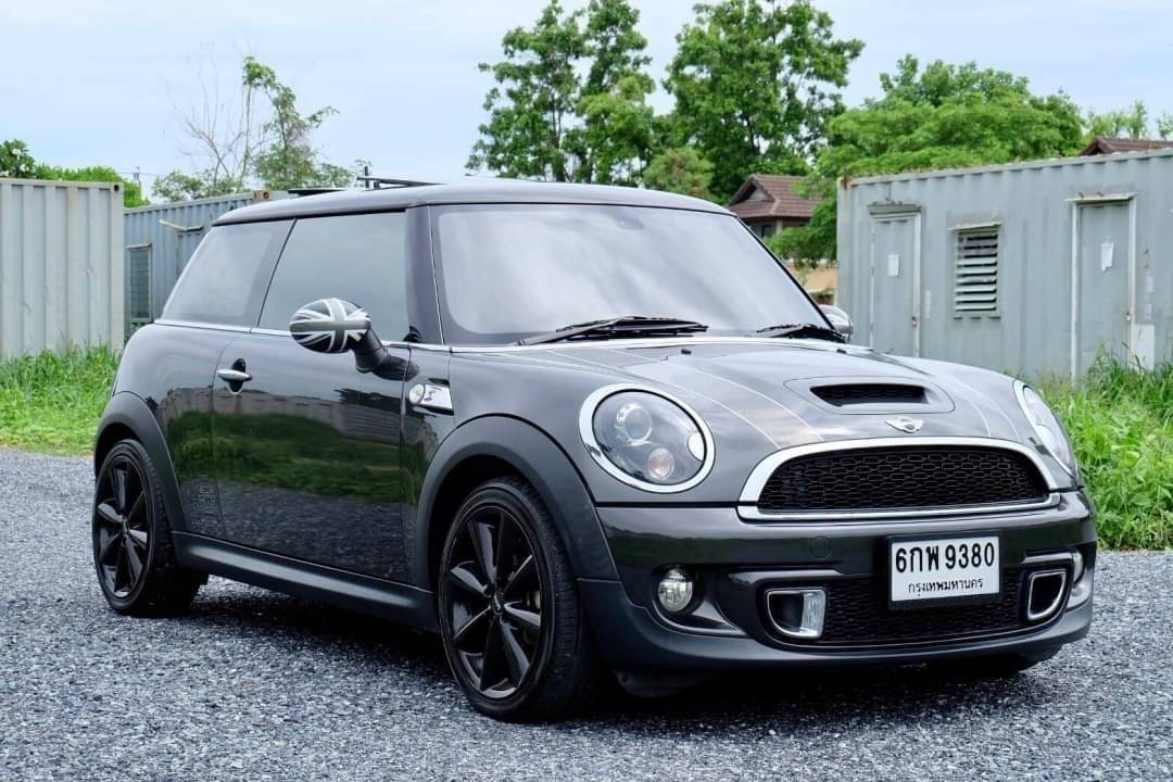 Mini Cooper S R56 Look 2 LCI ปี 2012