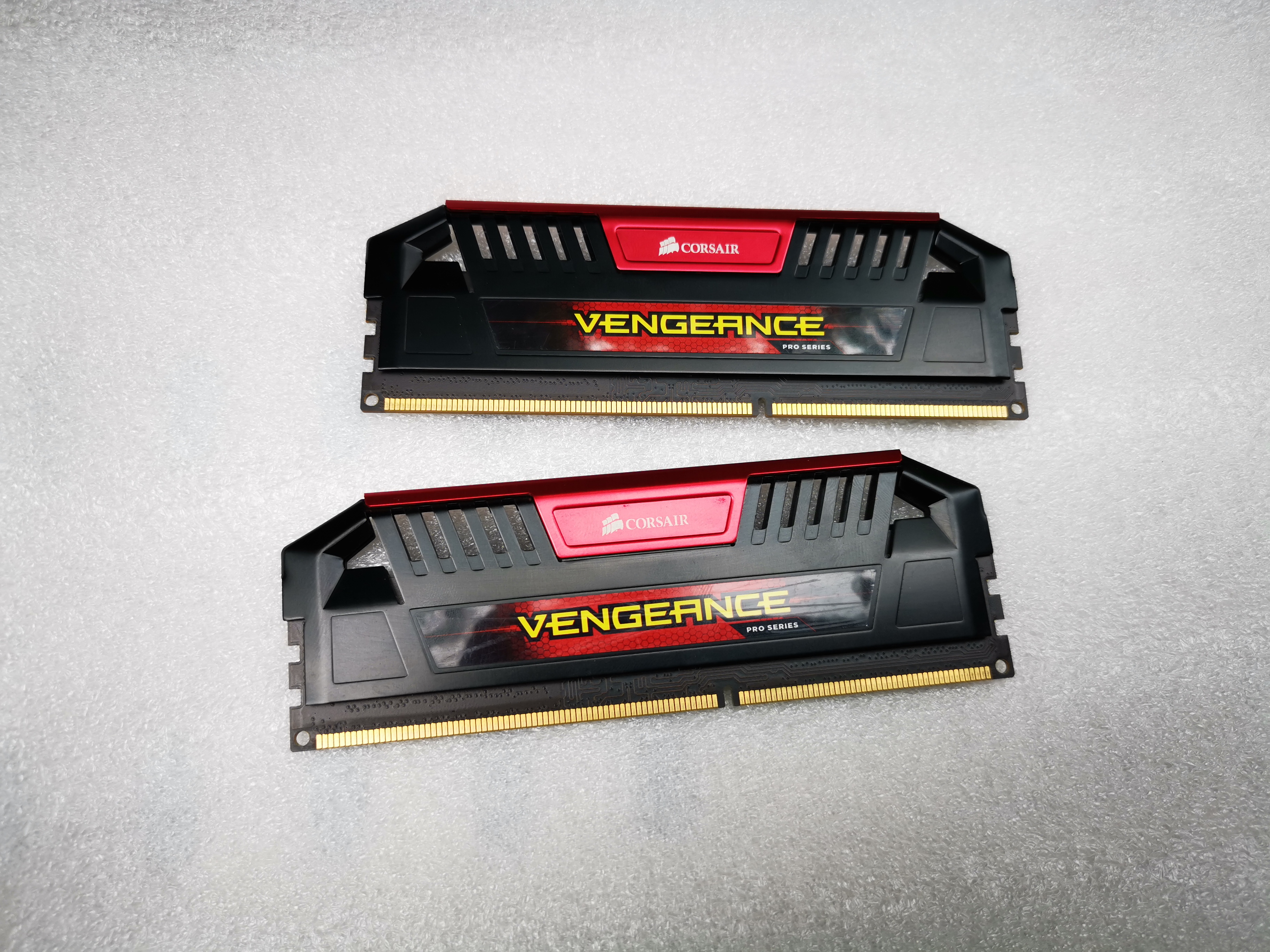 (แรมคู่) Ram Corsair vengeance Pro Series DDR3 8G(4*2)/2400