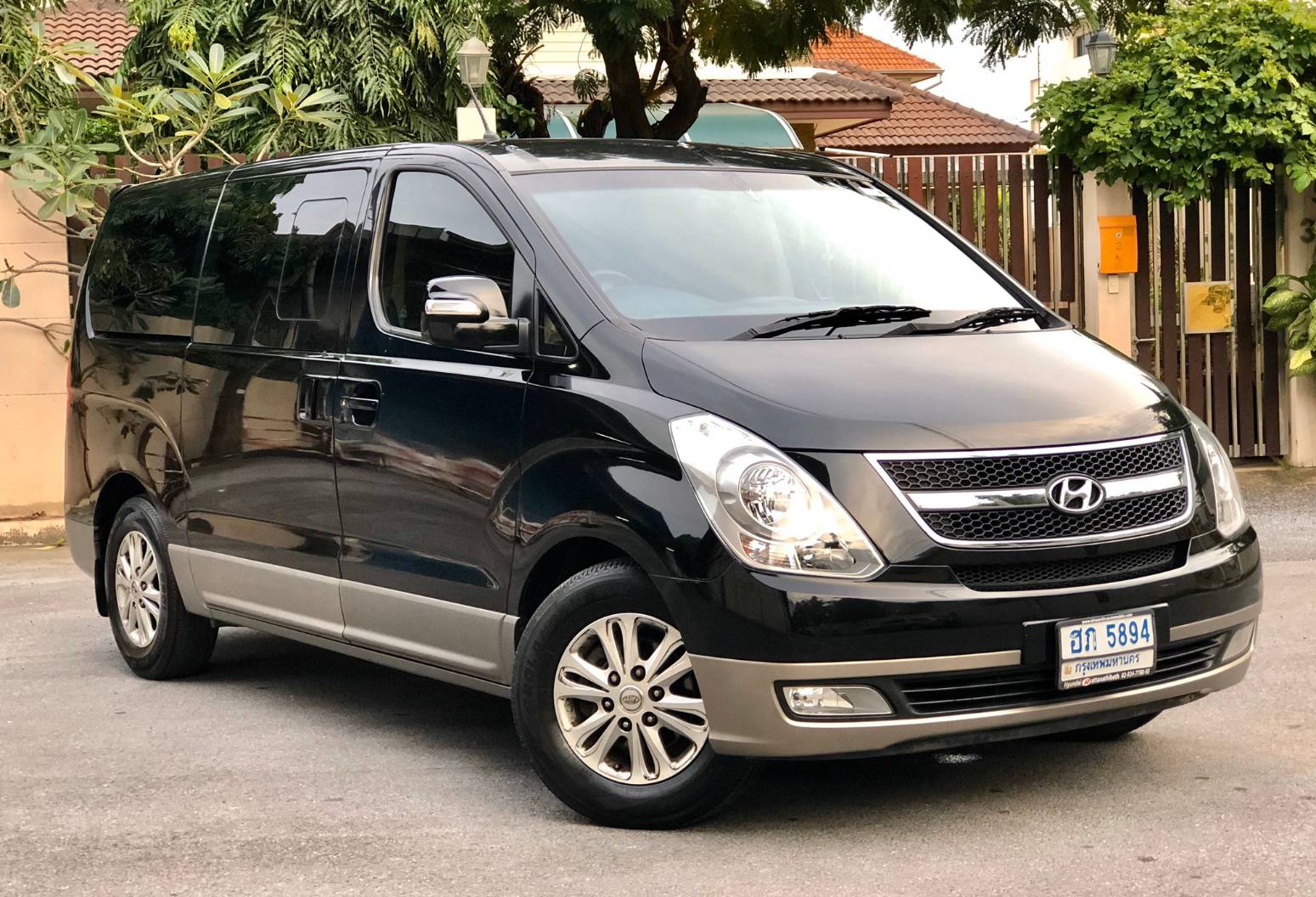 Hyundai H1 Deluxe ปี 2013