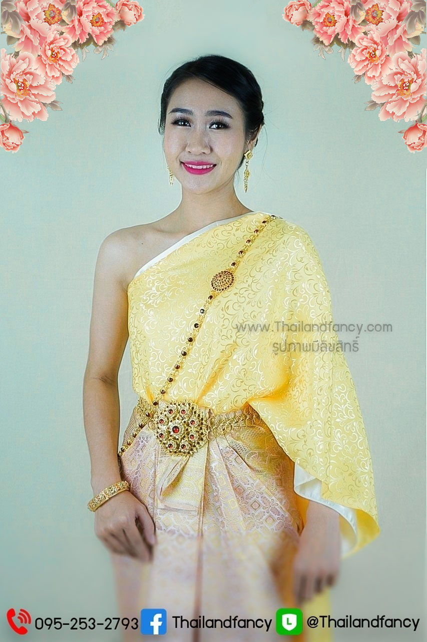 ชุดไทยย้อนยุค ชุดไทยสมัยอยุธยา ชุดไทยประยุกต์ ชุดไทยสไบออเจ้า ชุดไทยสไบเหลืองทองกับผ้าถุงจีบหน้านางเสมือนนุ่งสด