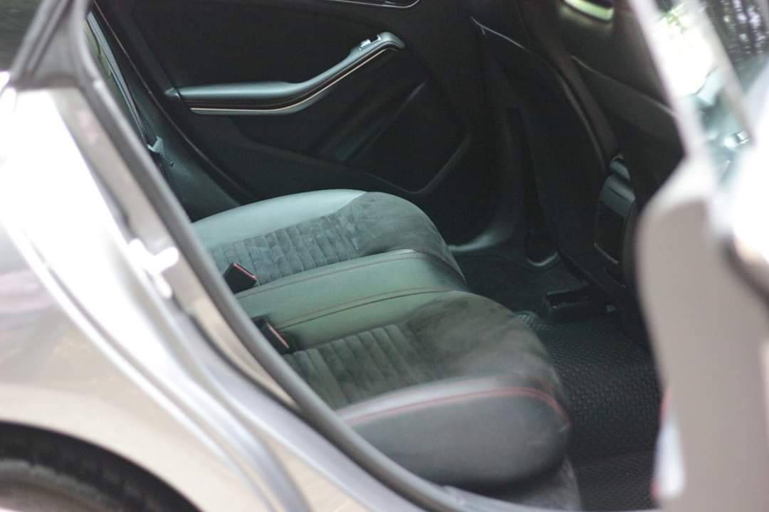 Mercedes-Benz CLA250 shooting brake AMG ปี 2015