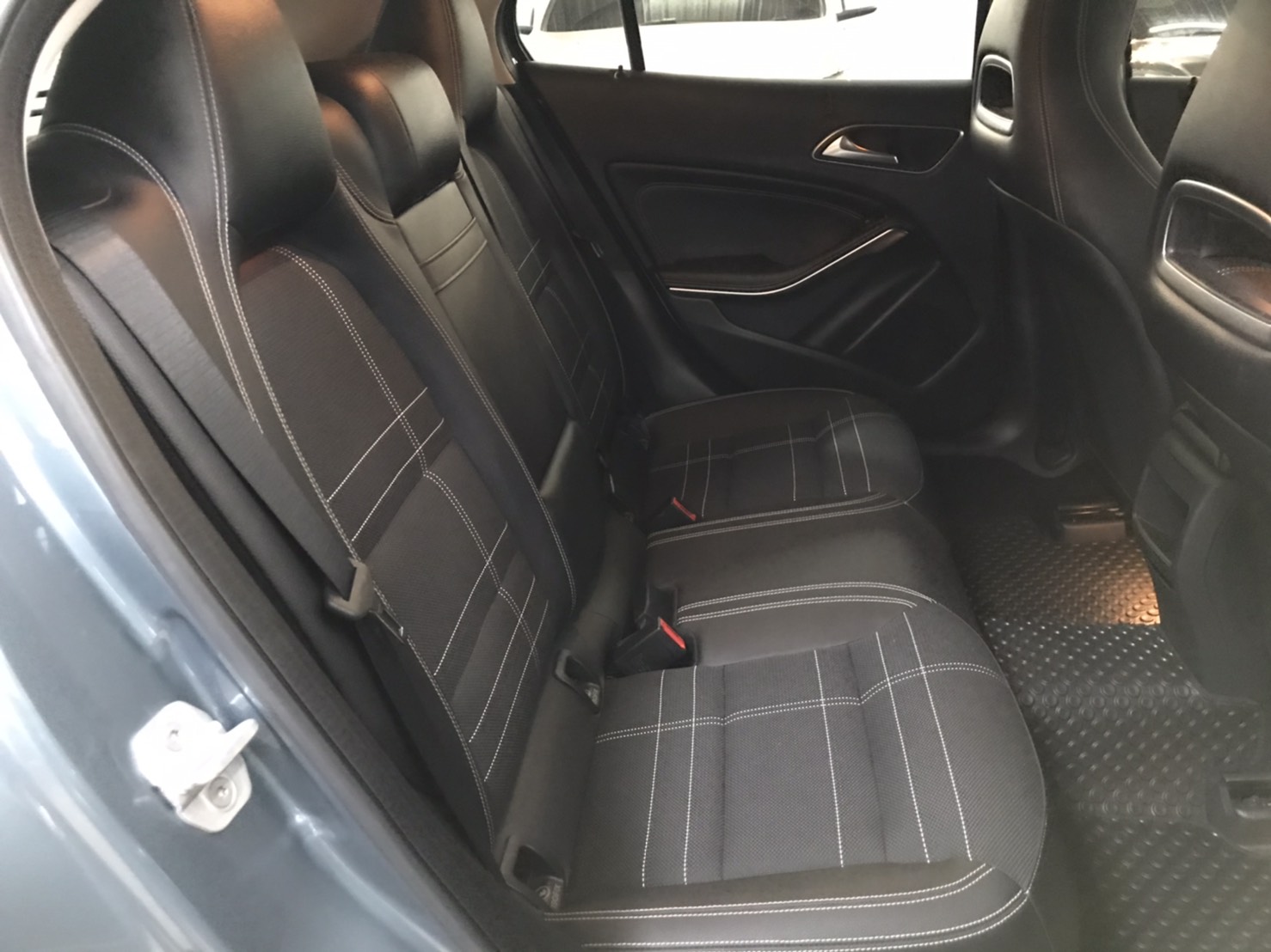 Mercedes Benz GLA200 ปี 2015