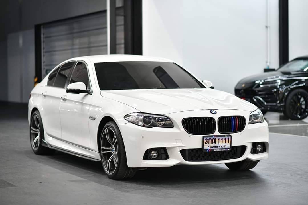 BMW 520d M sport รุ่น Minor change (Lci) ปี 2015
