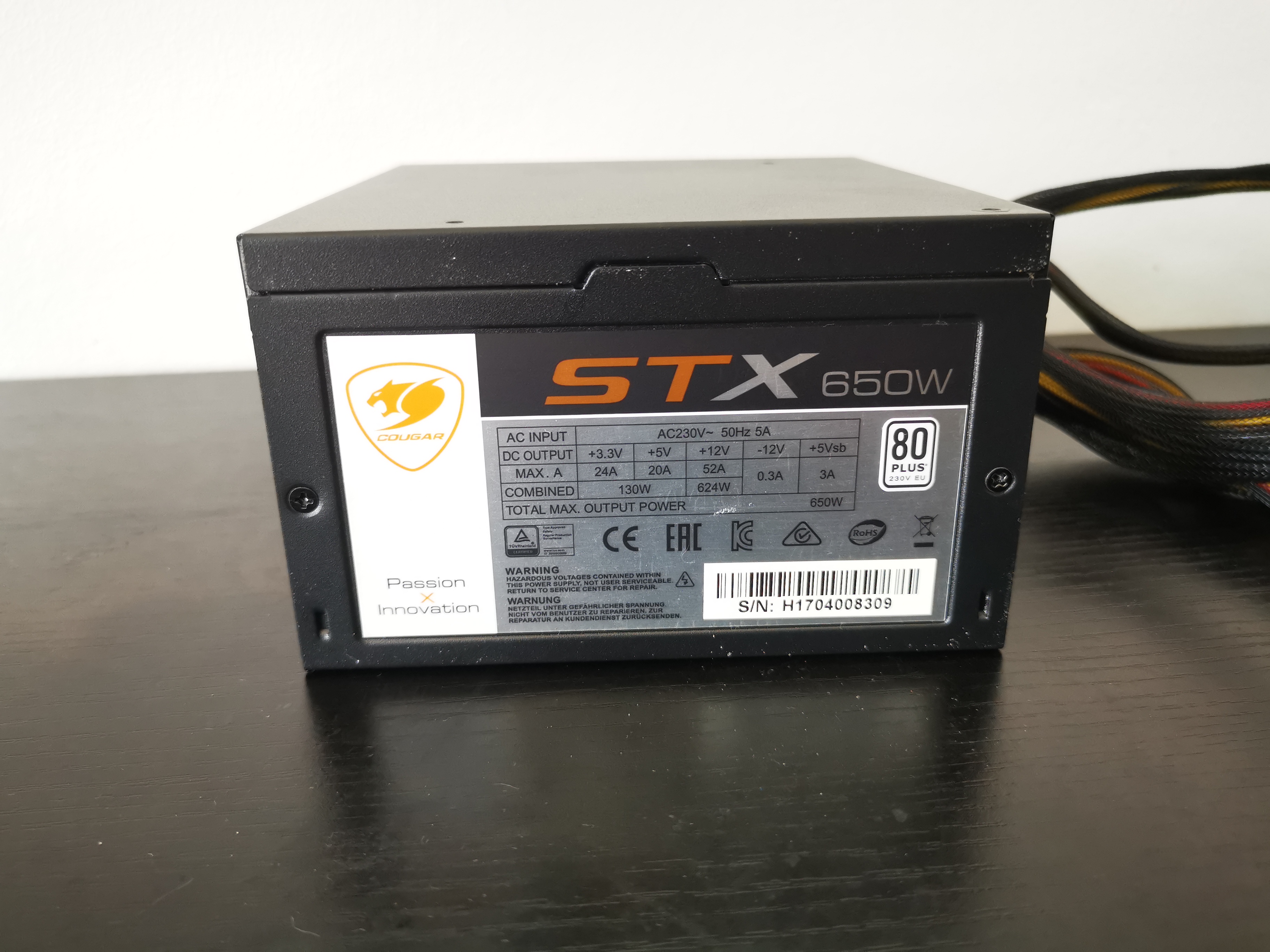 PSU Cougar STX 650W (80+ WHITE)