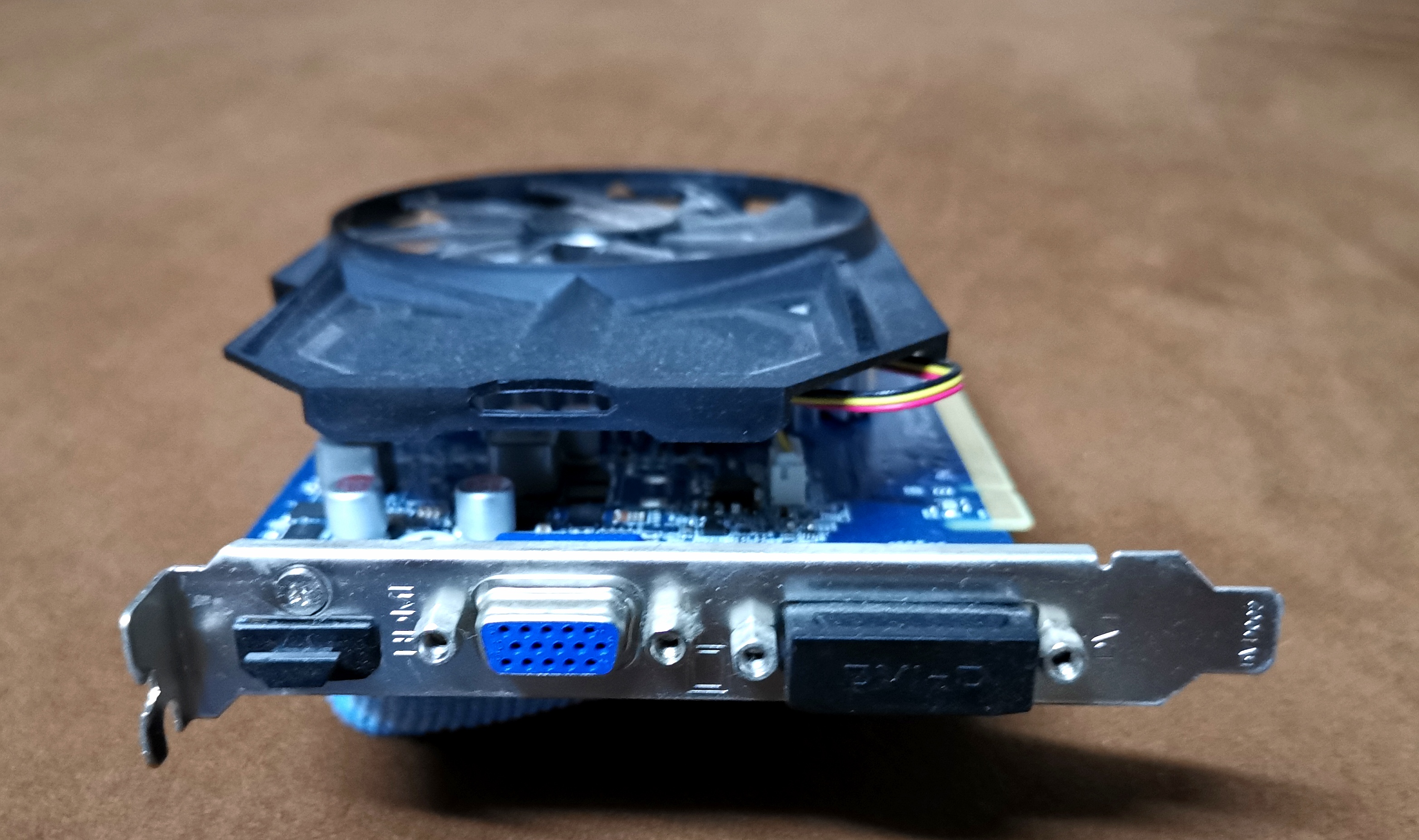 VGA Gigabyte AMD R7 240 2G DDR3